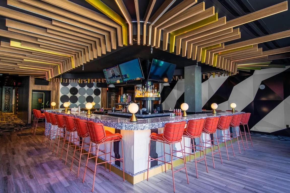 Virgin Hotels Las Vegas By Suiteness Екстериор снимка